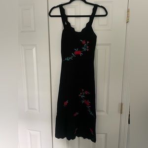 Rihoas- The Rose Embroidery Slit Midi Dress